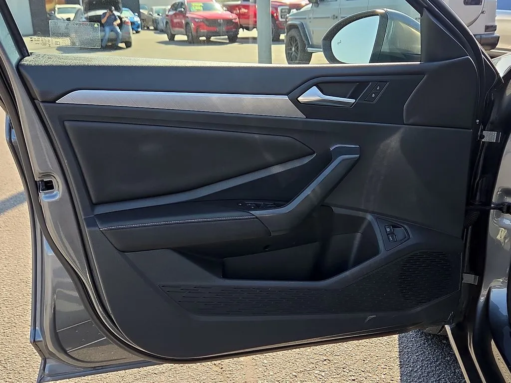 Volkswagen Jetta photo 16