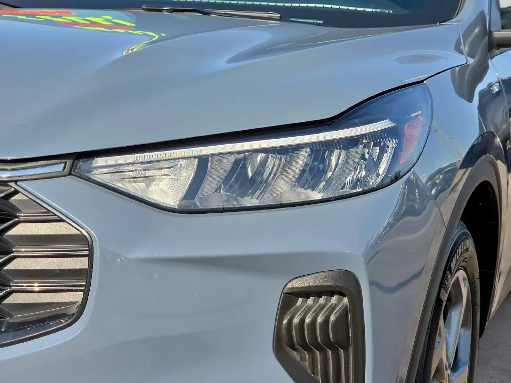Ford Escape photo 8