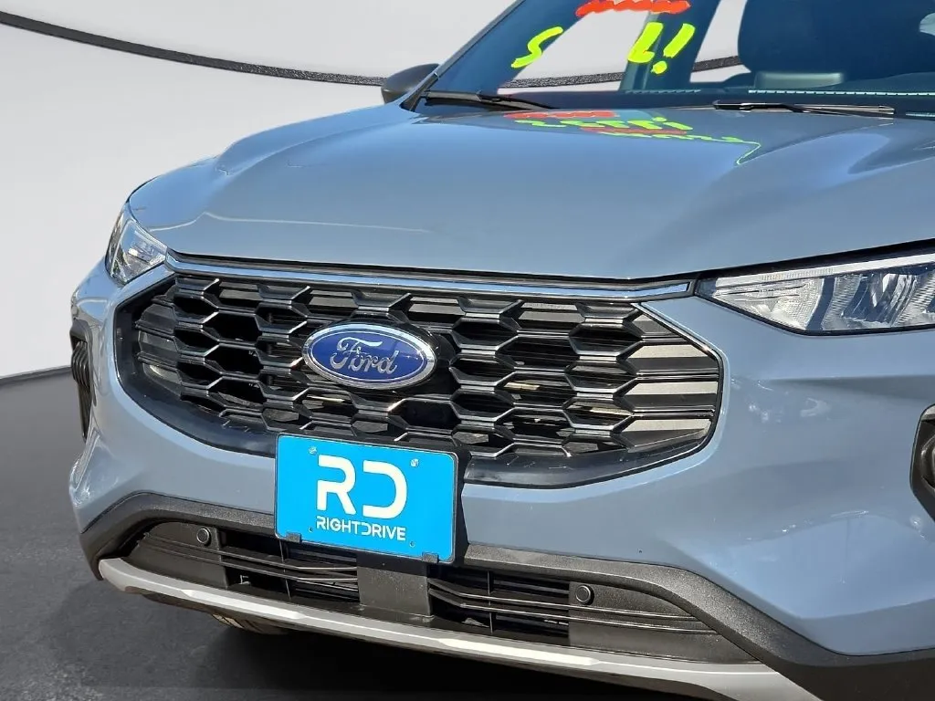 Ford Escape photo 7