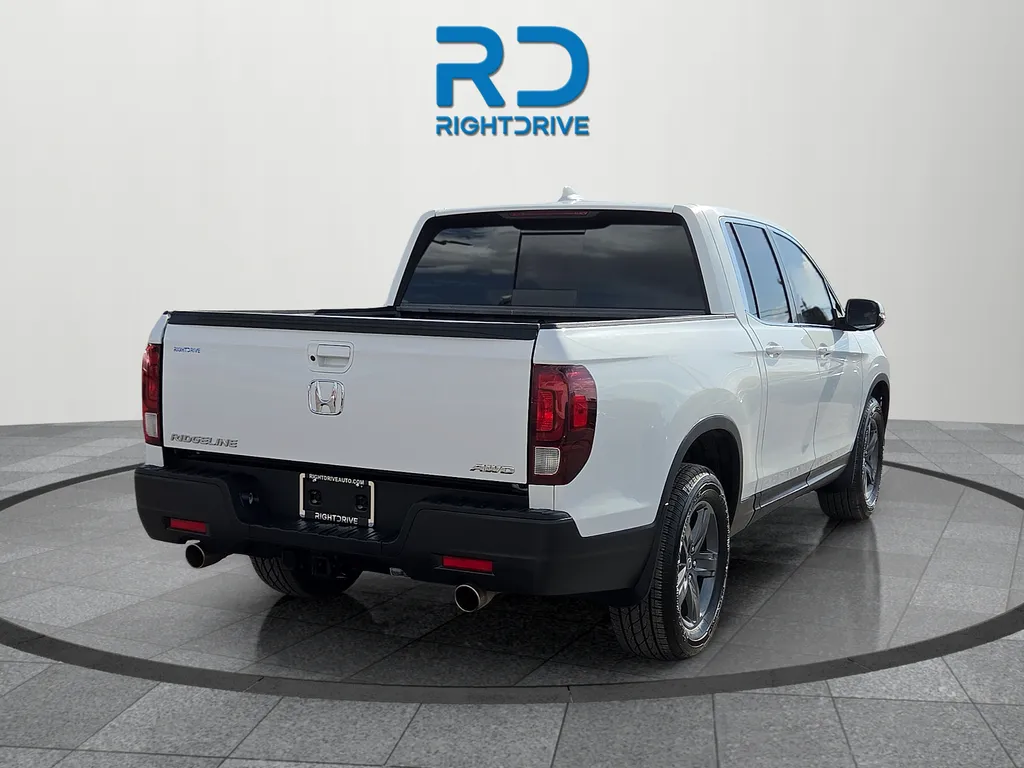 Honda Ridgeline photo 3