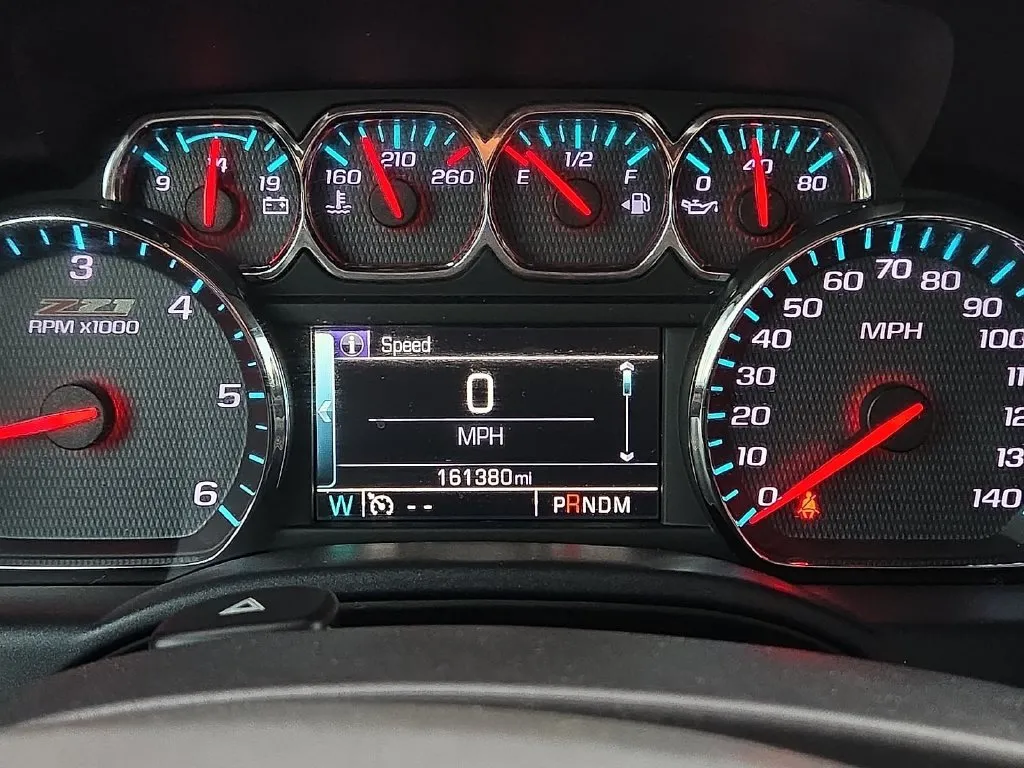 Chevrolet Silverado photo 23