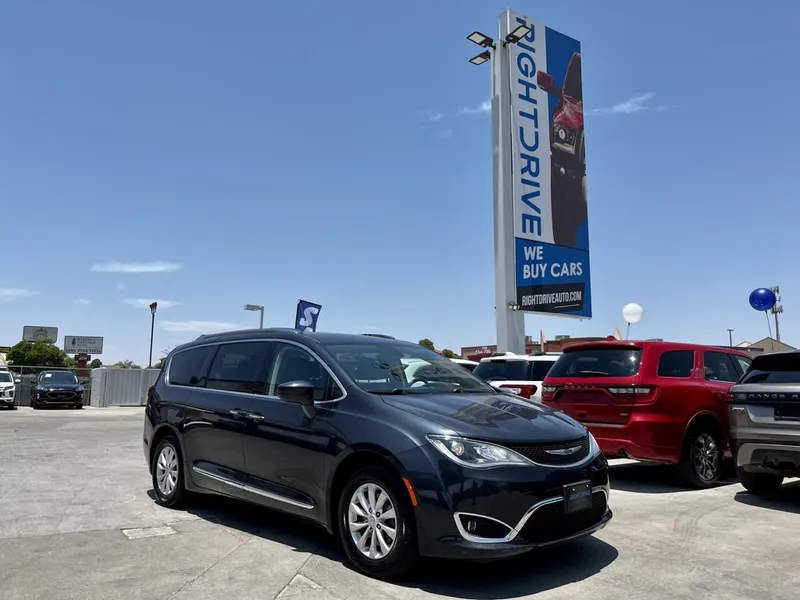 2019 Chrysler Pacifica Touring L for sale in El Paso, TX