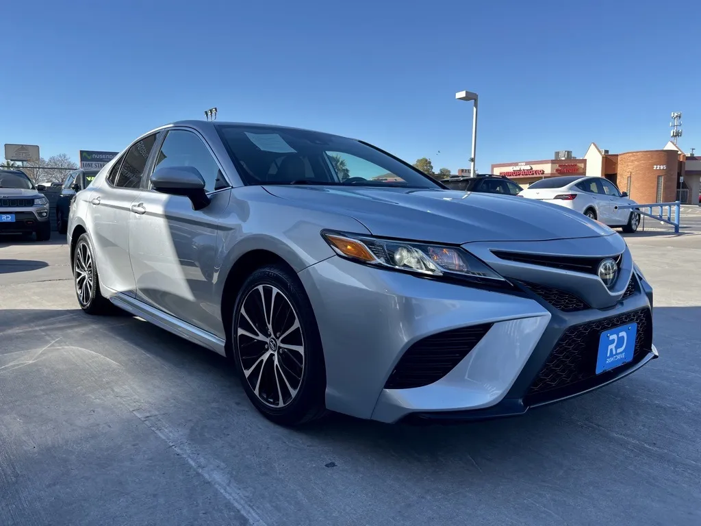 2020 Toyota Camry SE for sale in El Paso, TX
