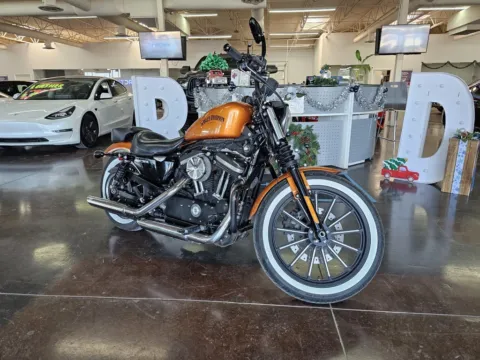 Used 2014 Harley-Davidson XL883N Iron 883 for sale in El