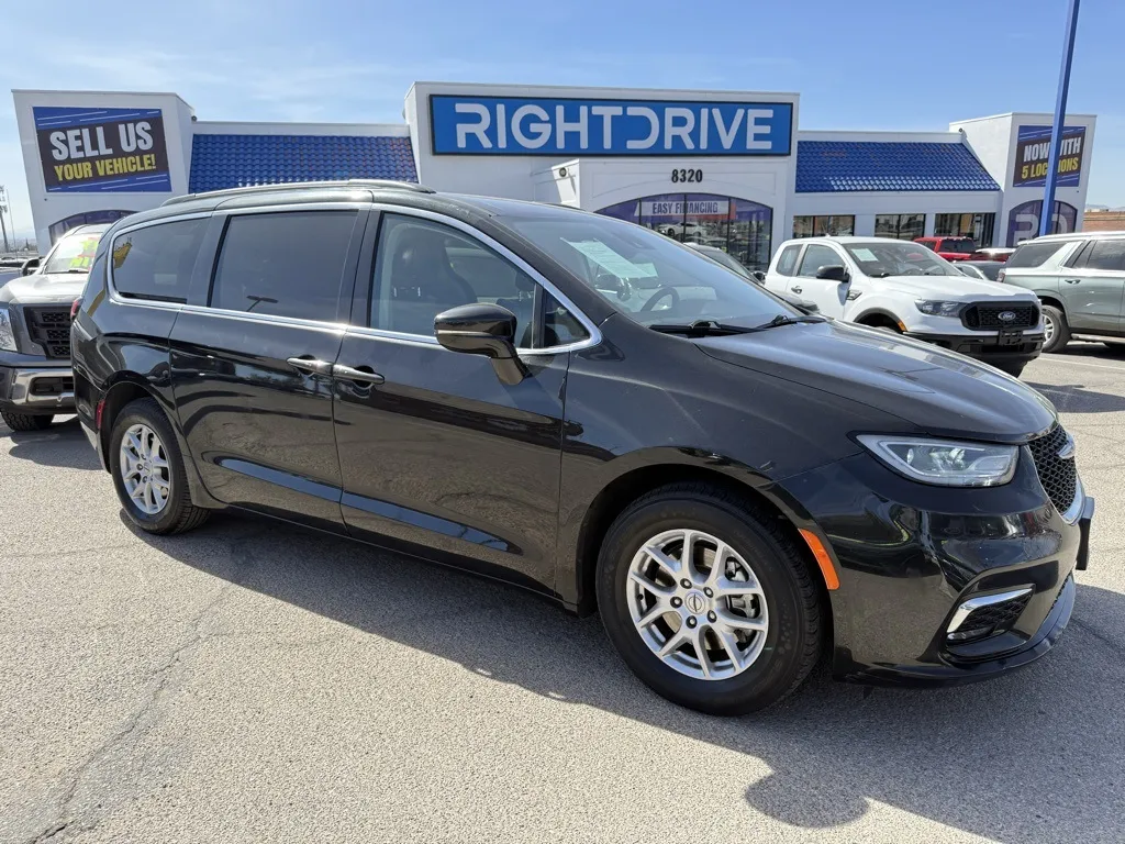 2022 Chrysler Pacifica Touring L for sale in El Paso, TX