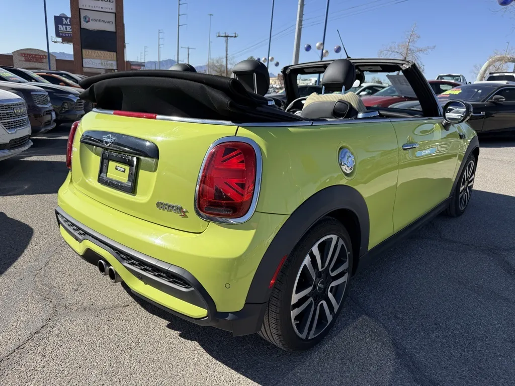 2022 Mini Cooper Convertible S photo 3