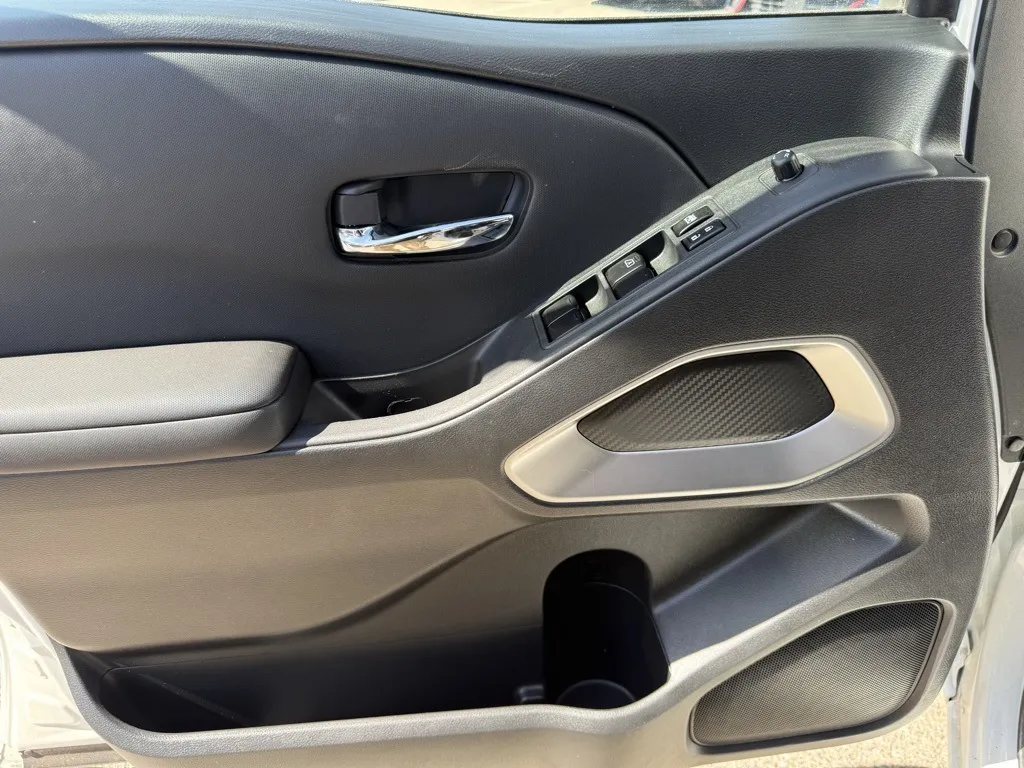 2024 Nissan Frontier SV photo 4