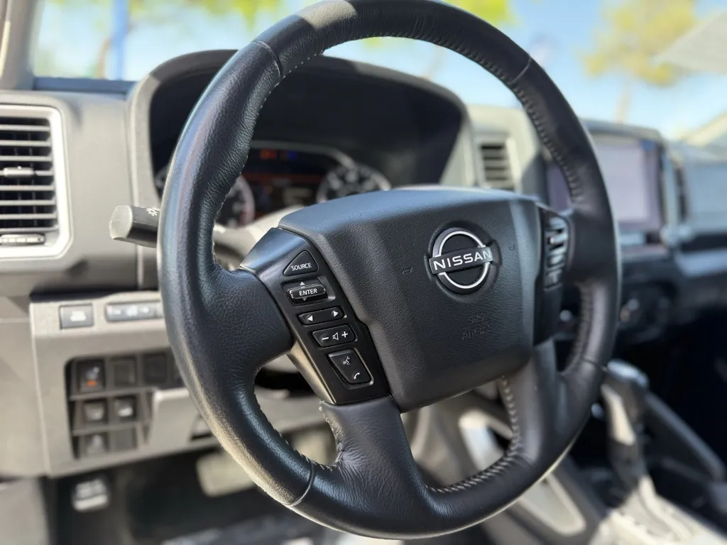 2024 Nissan Frontier SV photo 5