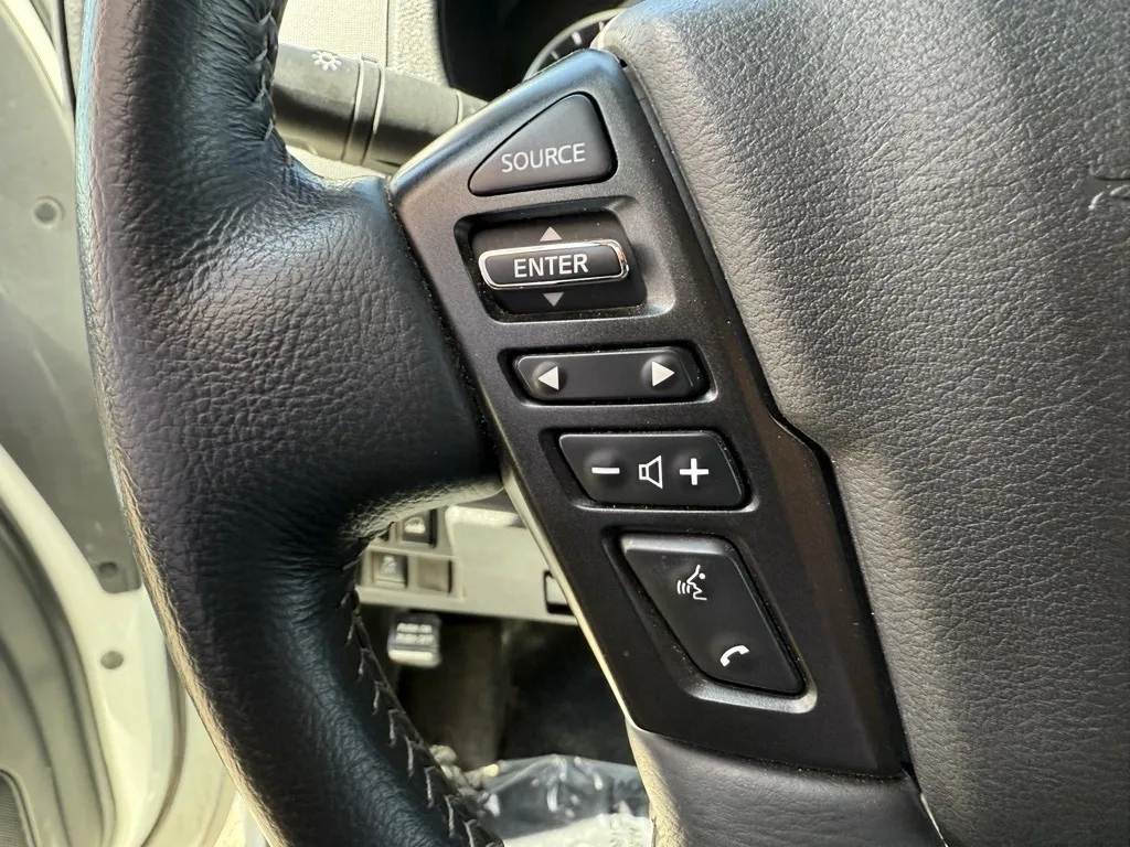2024 Nissan Frontier SV photo 14
