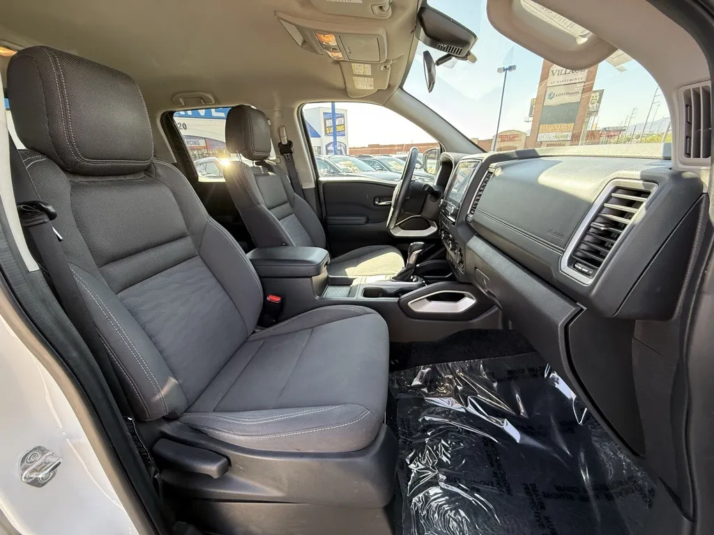 2024 Nissan Frontier SV photo 26