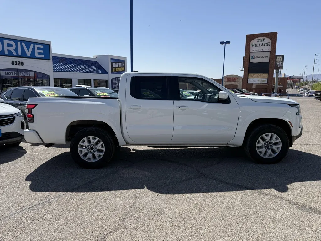 2024 Nissan Frontier SV photo 12
