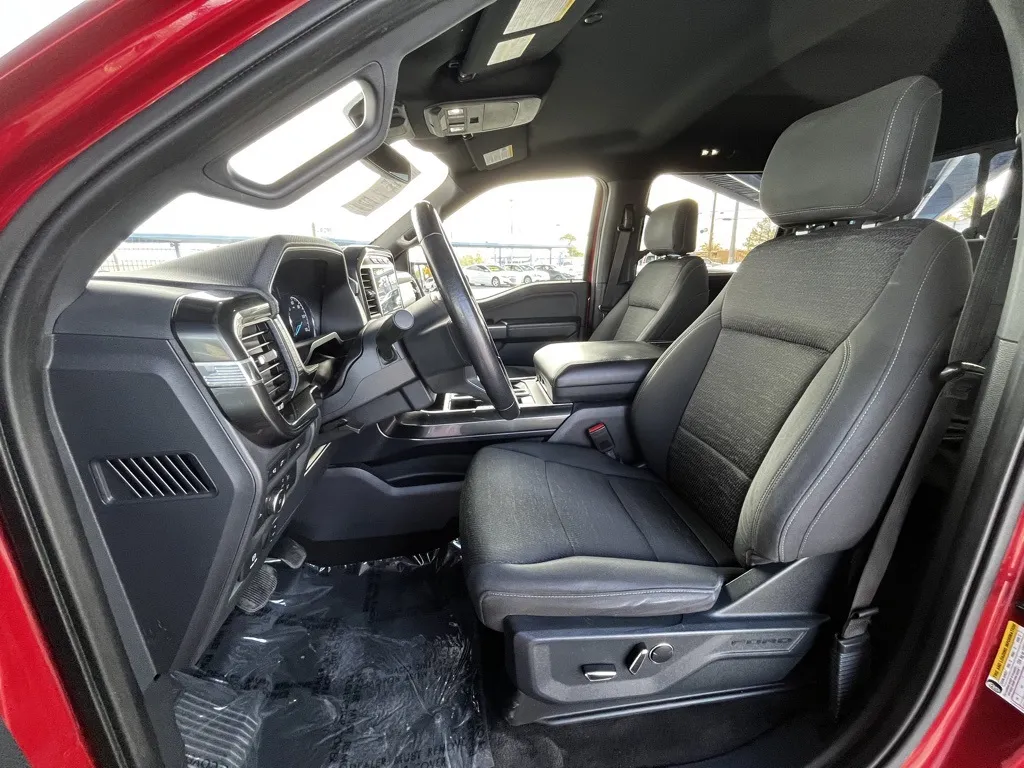 2021 Ford F-150 XLT photo 25