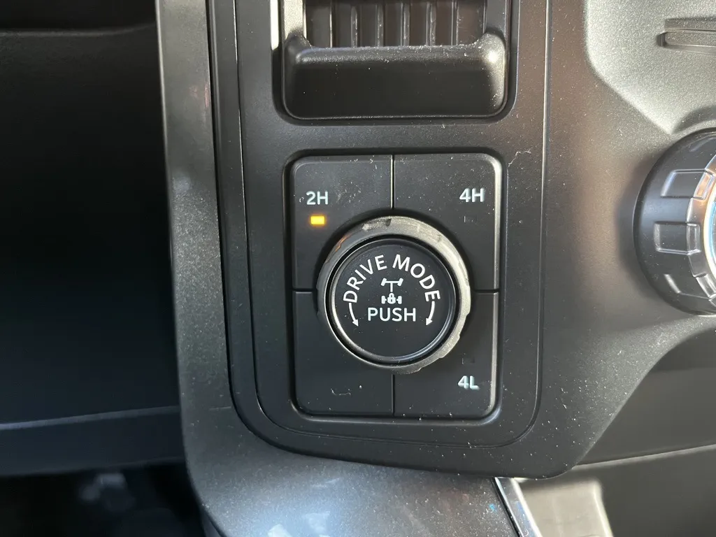 2021 Ford F-150 XLT photo 8