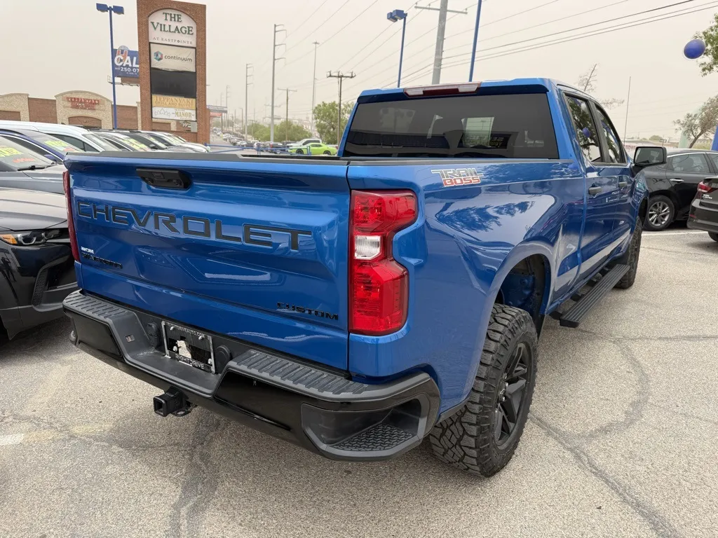 2023 Chevrolet Silverado 1500 Custom Trail Boss photo 3