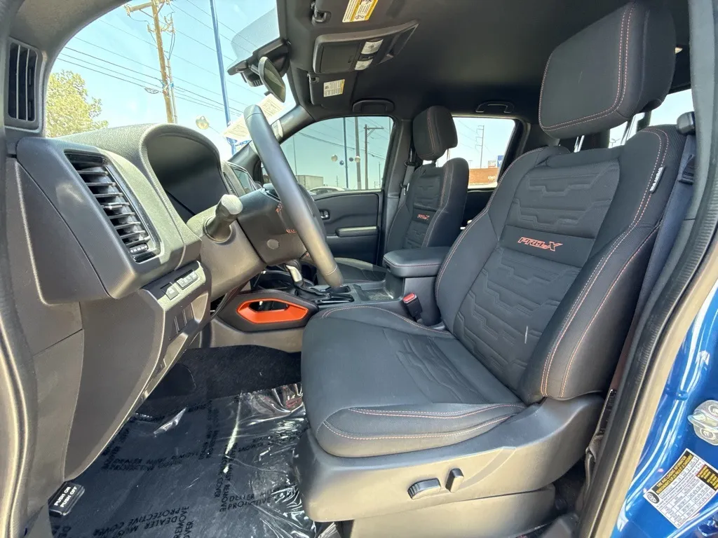 2024 Nissan Frontier PRO-X photo 12