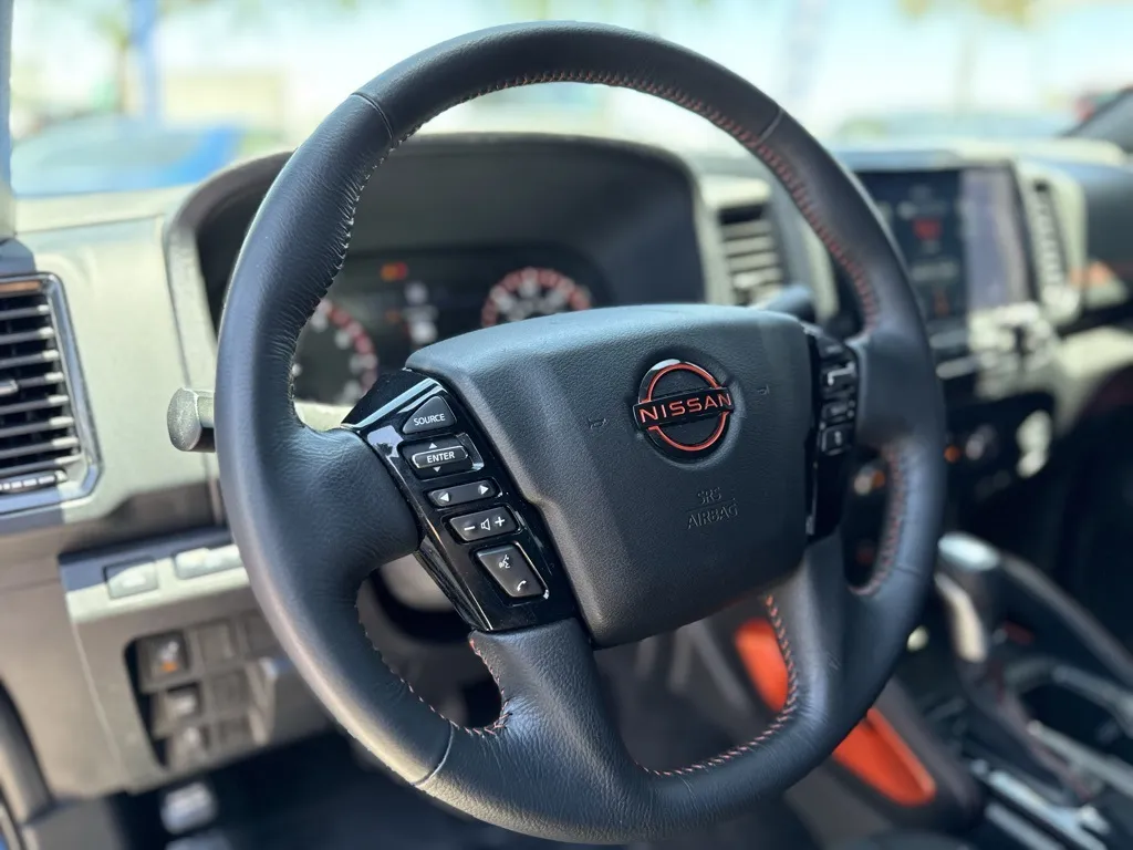 2024 Nissan Frontier PRO-X photo 13