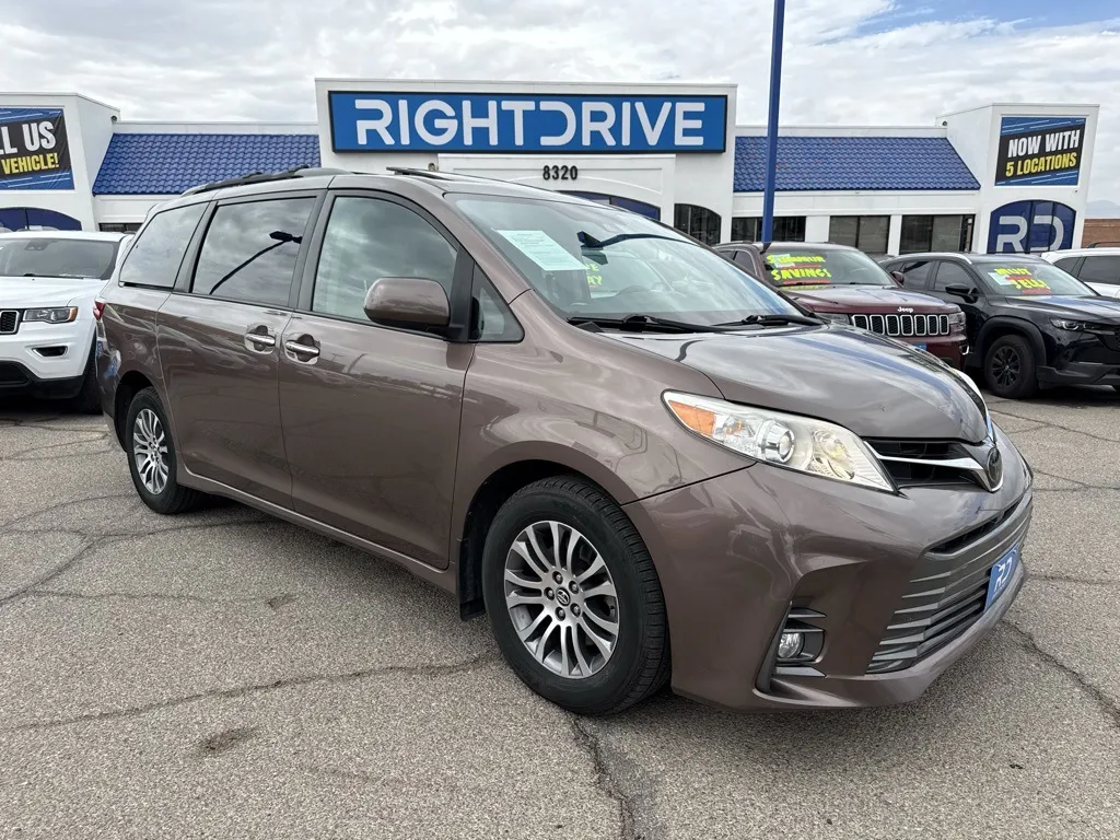 Brown 2020 Toyota Sienna XLE for sale in El Paso, TX