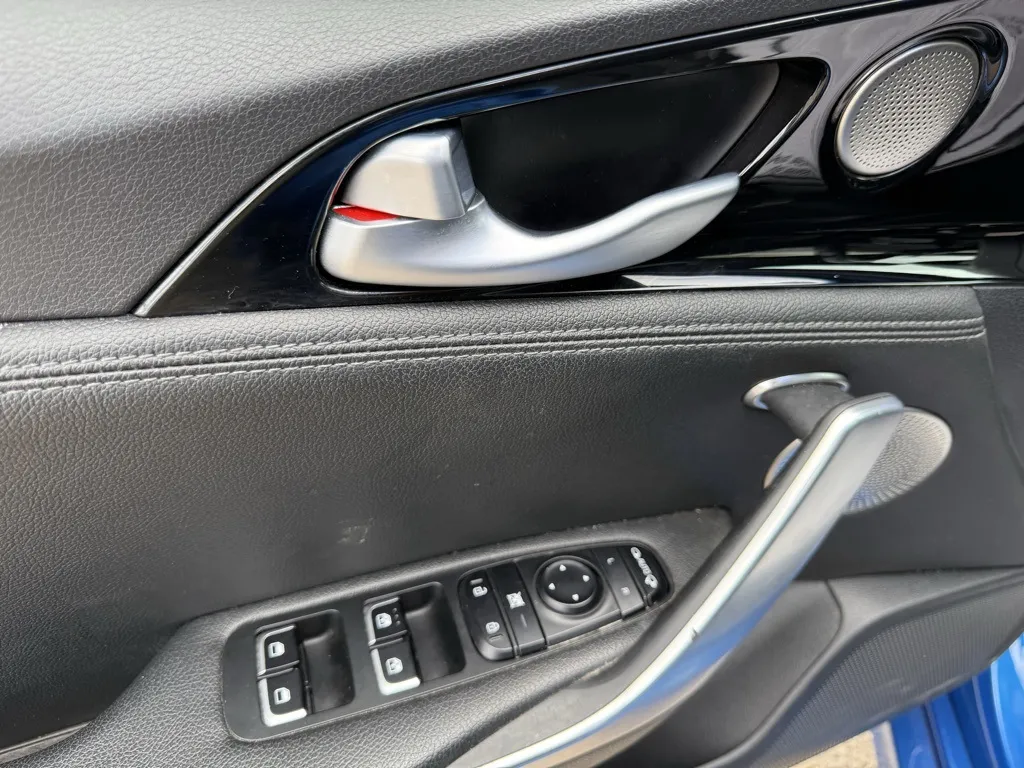 2021 Kia Stinger GT-Line photo 4