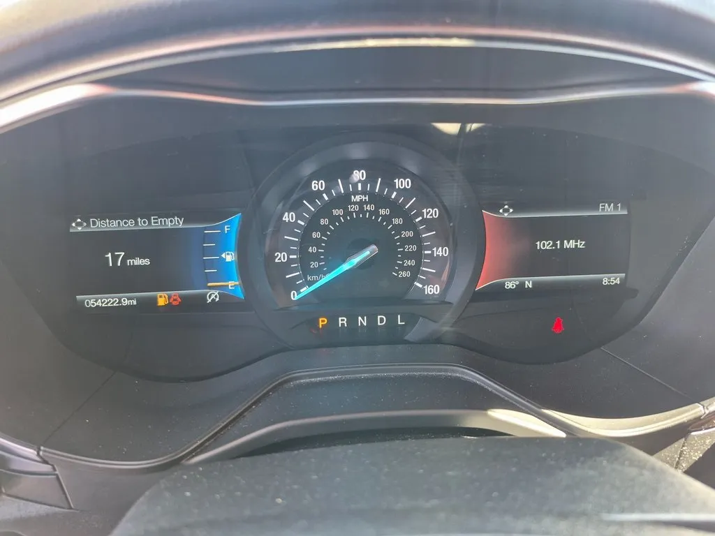 2020 Ford Fusion SE photo 5