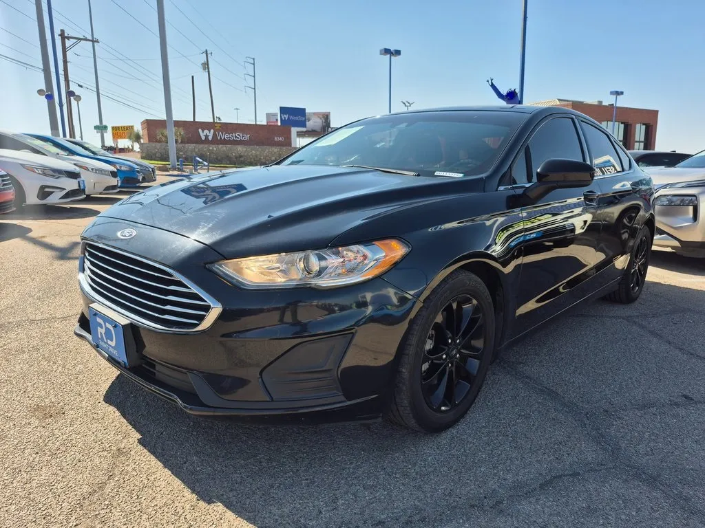 2020 Ford Fusion SE photo 17