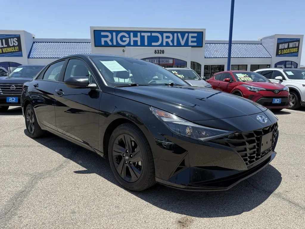 Black 2023 Hyundai Elantra SEL for sale in El Paso, TX