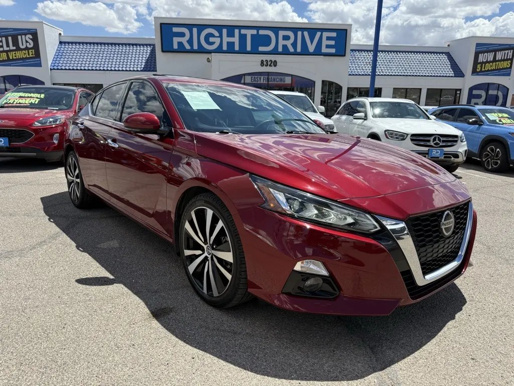Red 2022 Nissan Altima 2.5 Platinum for sale in El Paso, TX