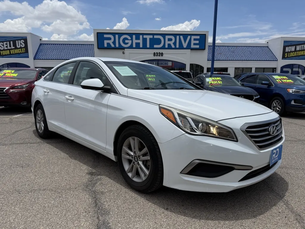 White 2016 Hyundai Sonata SE for sale in El Paso, TX