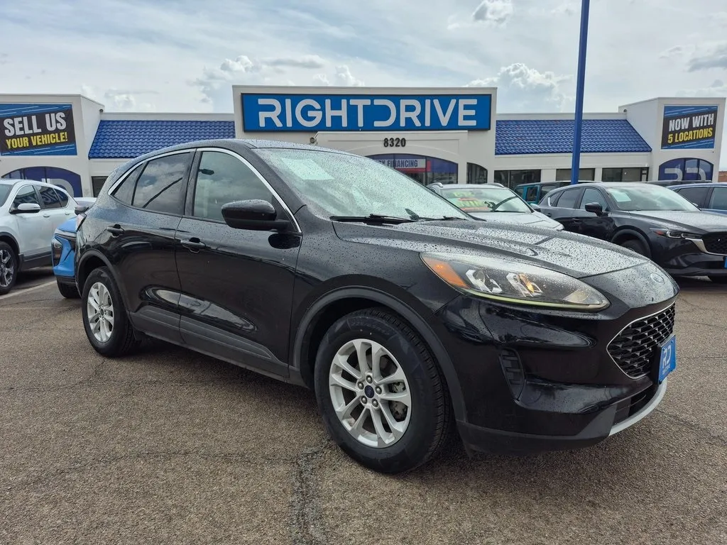 Black 2020 Ford Escape SE for sale in El Paso, TX