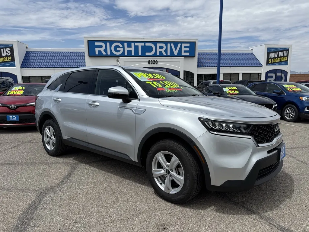 2022 Kia Sorento LX
