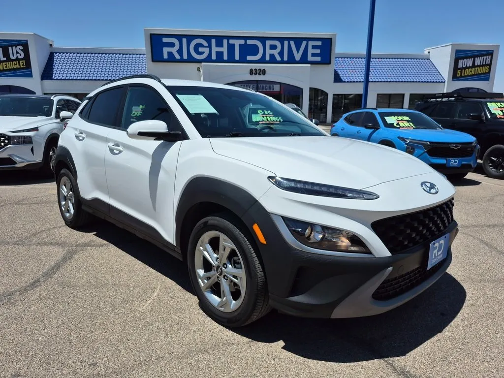 White 2023 Hyundai Kona SEL for sale in El Paso, TX