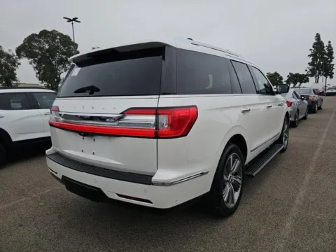More photos of 2018 Lincoln Navigator Reserve at RightDrive - El Paso, TX