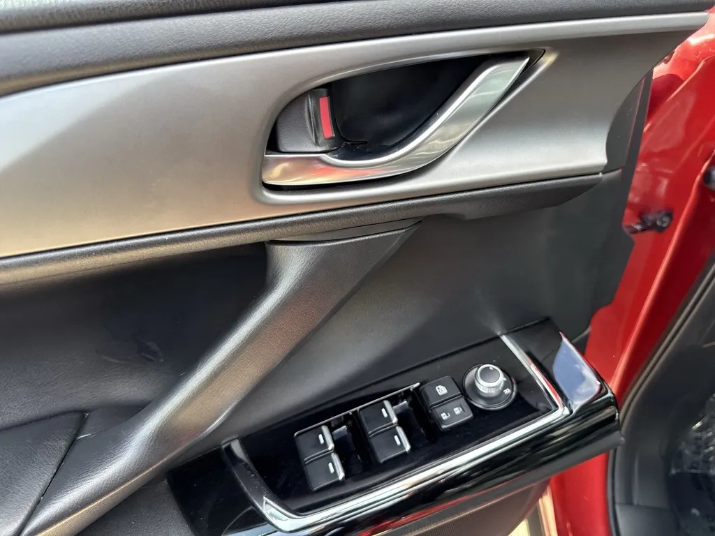 2023 Mazda CX-9 Touring photo 4