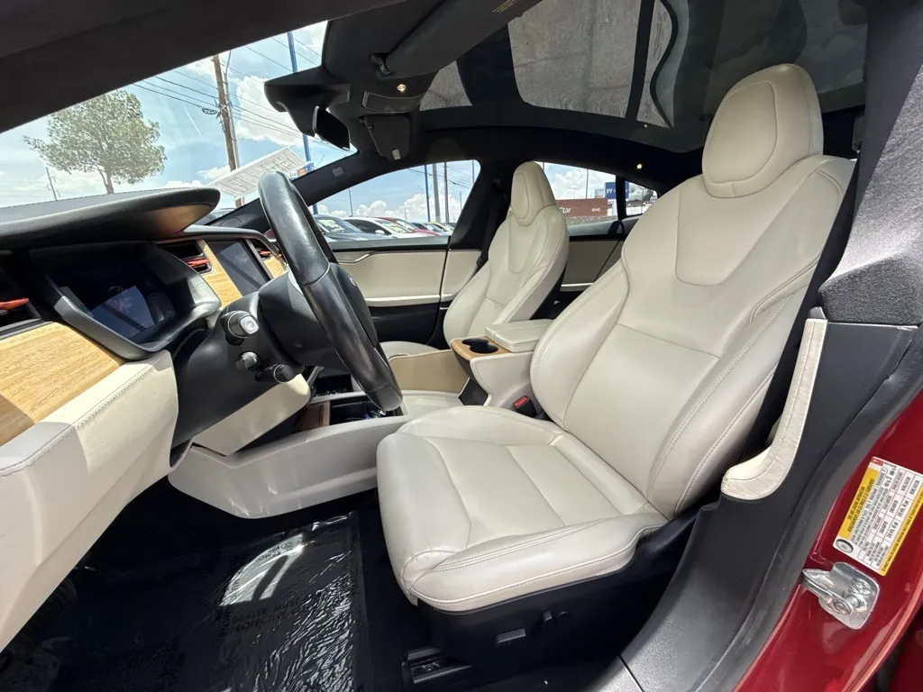 2021 Tesla Model S Long Range photo 11