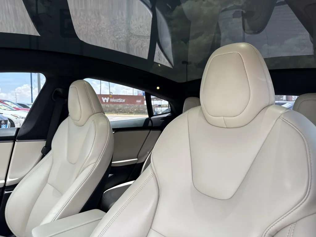2021 Tesla Model S Long Range photo 18