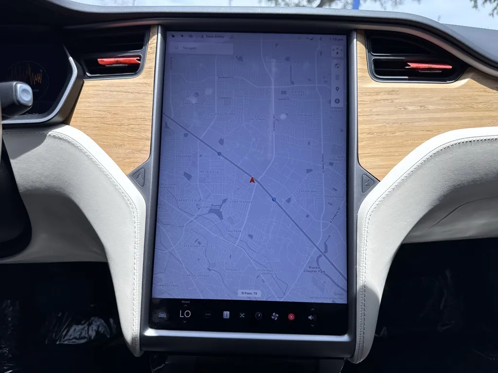 2021 Tesla Model S Long Range photo 12