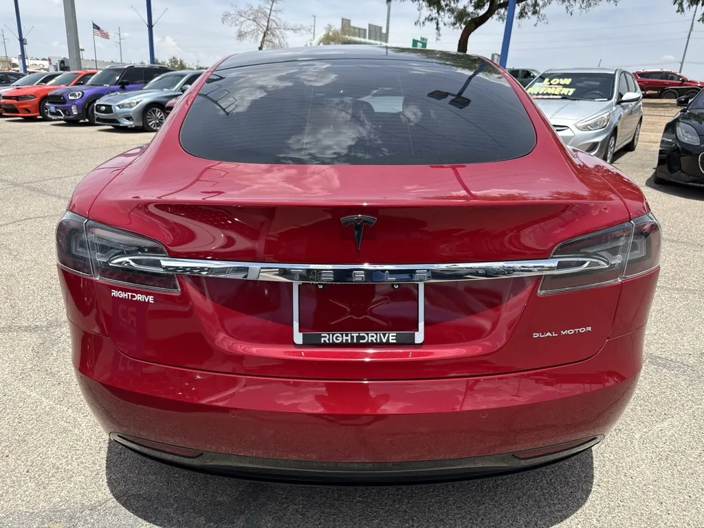 2021 Tesla Model S Long Range photo 16