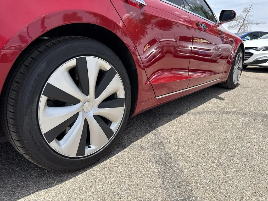 2021 Tesla Model S Long Range photo 17