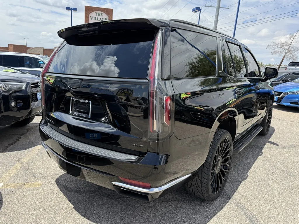 2023 Cadillac Escalade Premium Luxury photo 2
