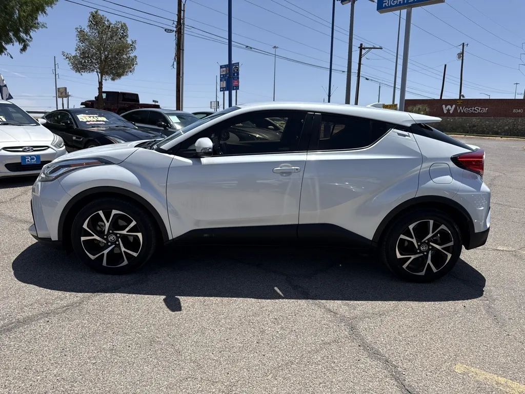 2022 Toyota C-HR Limited photo 2