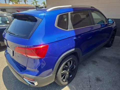 More photos of 2022 Volkswagen Taos 1.5T SE at RightDrive - El Paso, TX