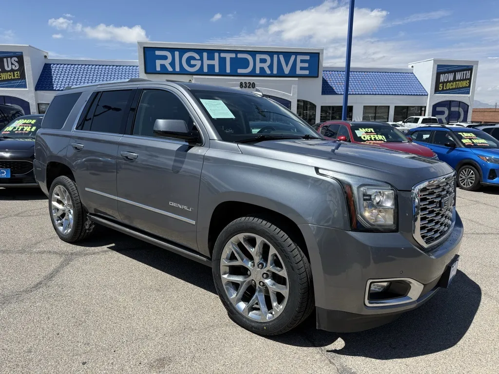 Gray 2020 GMC Yukon Denali for sale in El Paso, TX