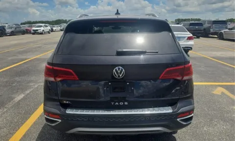 More photos of 2022 Volkswagen Taos 1.5T SEL at RightDrive - El Paso, TX