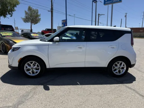More photos of 2024 Kia Soul LX at RightDrive - El Paso, TX