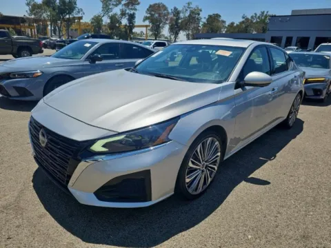 Photos of 2023 Nissan Altima 2.5 SL for sale in El Paso, TX at RightDrive - El Paso