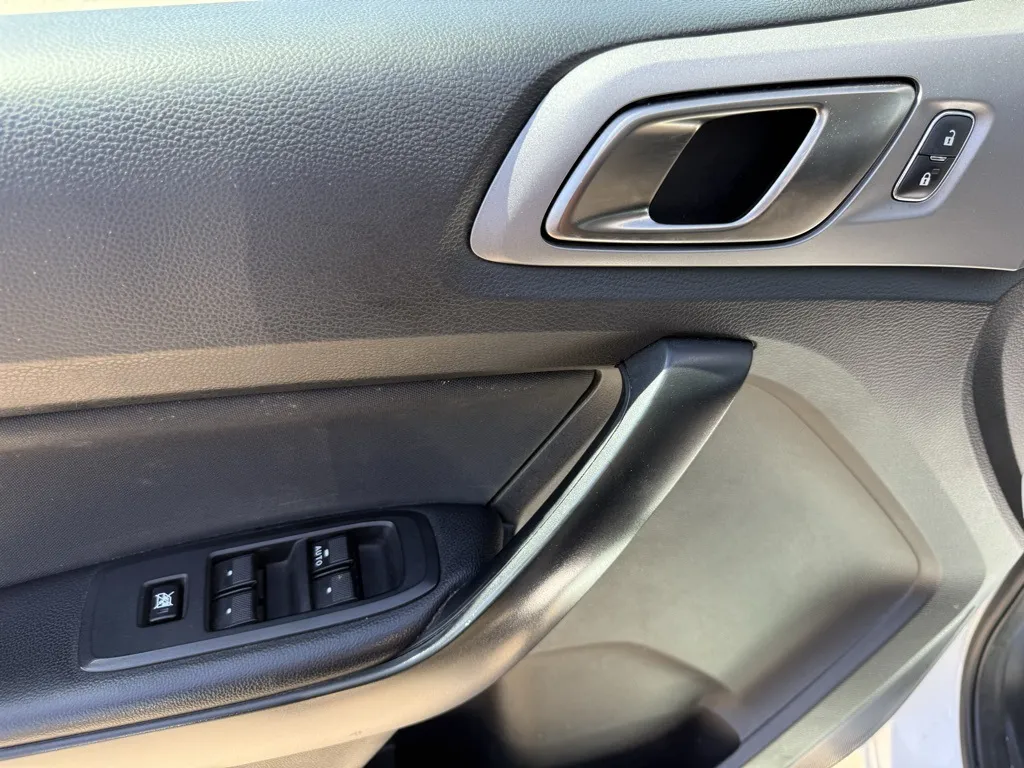 2023 Ford Ranger XLT Lariat photo 2