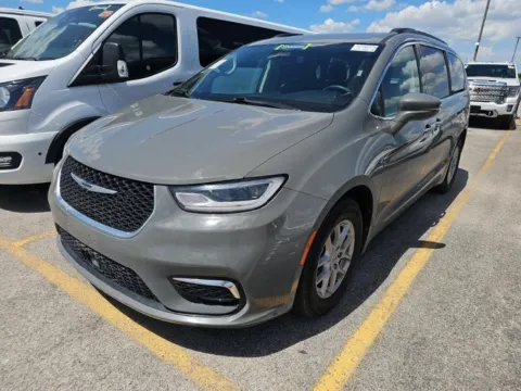 Photos of 2022 Chrysler Pacifica Touring L for sale in El Paso, TX at RightDrive - El Paso