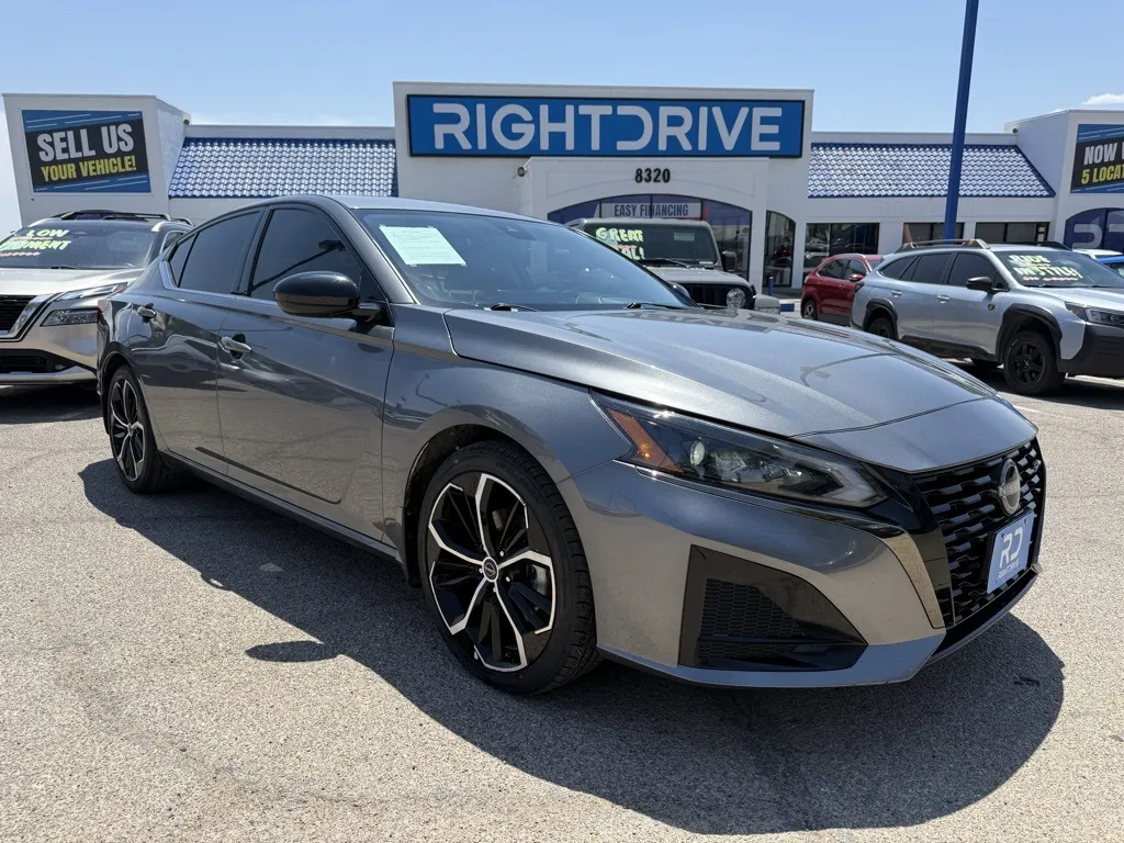 2023 Nissan Altima 2.5 SR