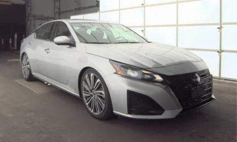 More photos of 2023 Nissan Altima 2.5 SL at RightDrive - El Paso, TX
