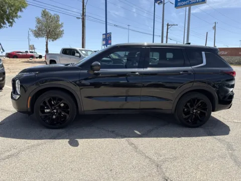 More photos of 2023 Mitsubishi Outlander SE Black Edition at RightDrive - El Paso, TX