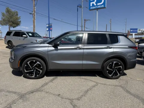More photos of 2024 Mitsubishi Outlander SE at RightDrive - El Paso, TX